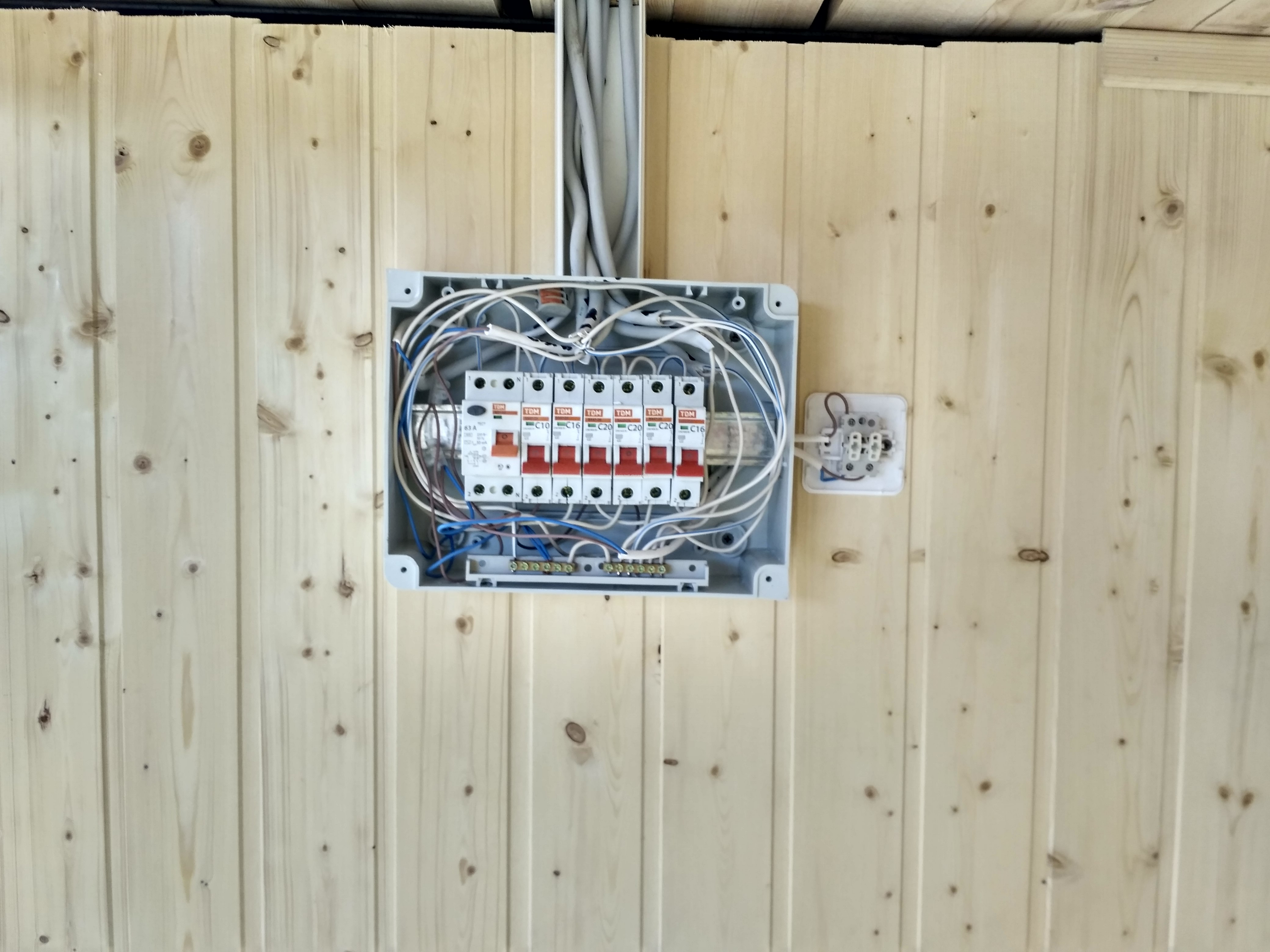 Отделка гаража под ключ премиум